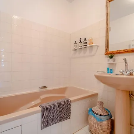 Le St Anne - Pool & Balcony - Shellter-rentals *